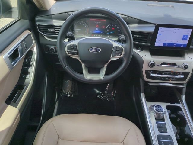 Certified 2020 Ford Explorer XLT w/ Equipment Group 202A RWD image 16