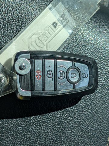 Certified 2024 Ford Expedition XLT image 32