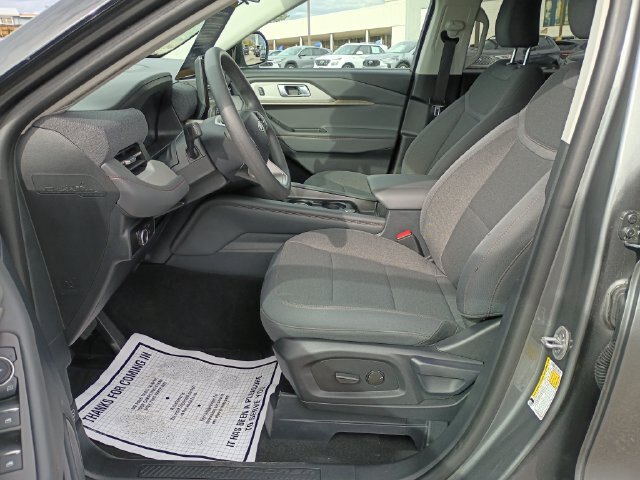 Certified 2026 Ford Explorer Active AWD/4WD image 9