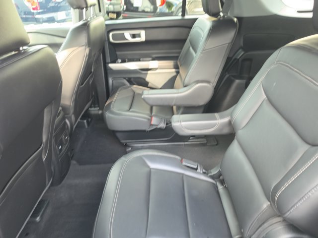 Certified 2023 Ford Explorer XLT w/ Equipment Group 202A RWD image 15