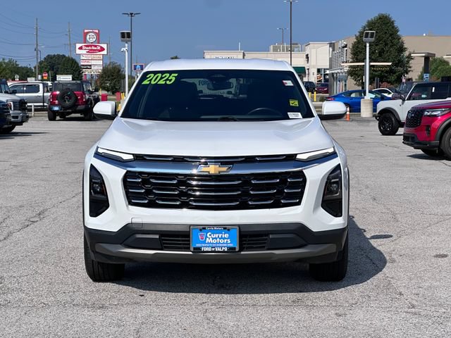 Used 2025 Chevrolet Equinox LT FWD image 2