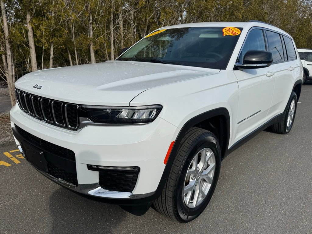Used 2023 Jeep Grand Cherokee L Limited AWD/4WD image 6