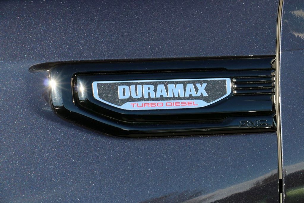 Used 2024 GMC Sierra 1500 Elevation image 12