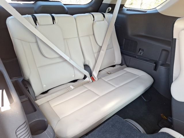 Certified 2021 Ford Explorer Platinum w/ Equipment Group 601A image 19