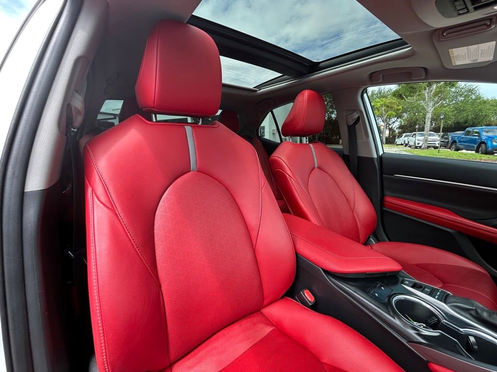 Used 2020 Toyota Camry XSE image 27