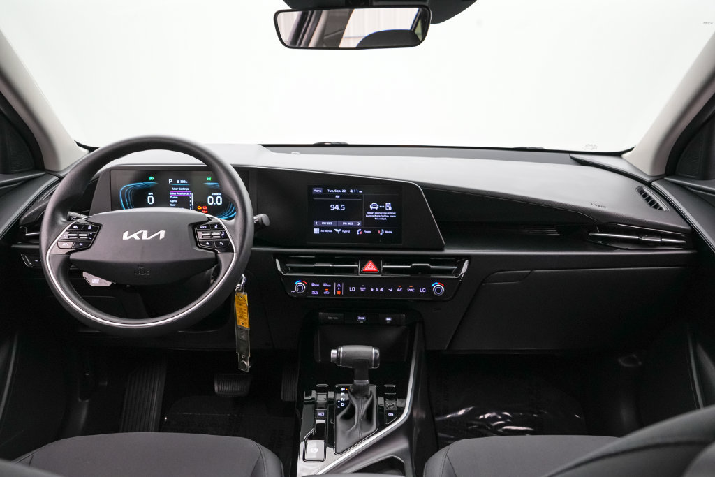 Used 2025 Kia Niro LX FWD image 14