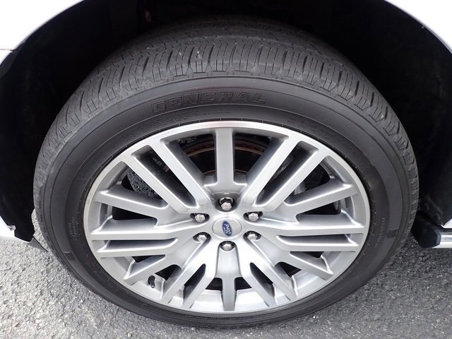 Certified 2022 Ford Expedition Max Platinum image 12