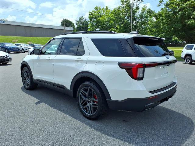 Certified 2025 Ford Explorer ST-Line w/ ST-Line Street Pack AWD/4WD image 2
