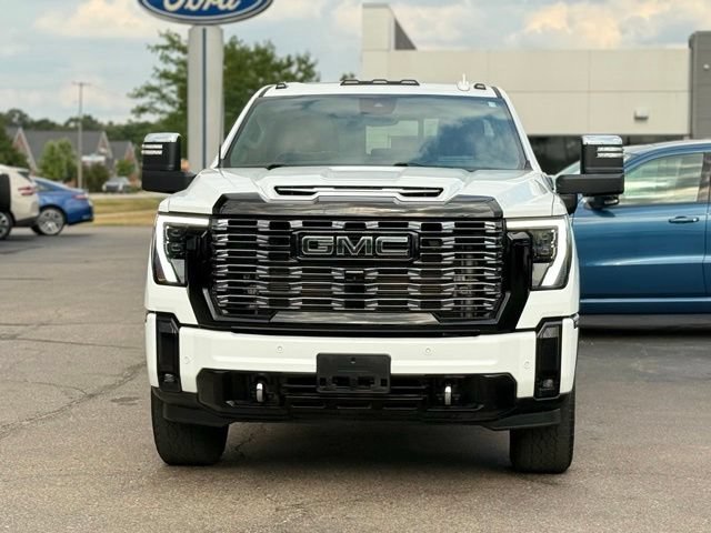 Used 2025 GMC Sierra 3500 Denali Ultimate w/ LPO, GMC Protection Package AWD/4WD image 31