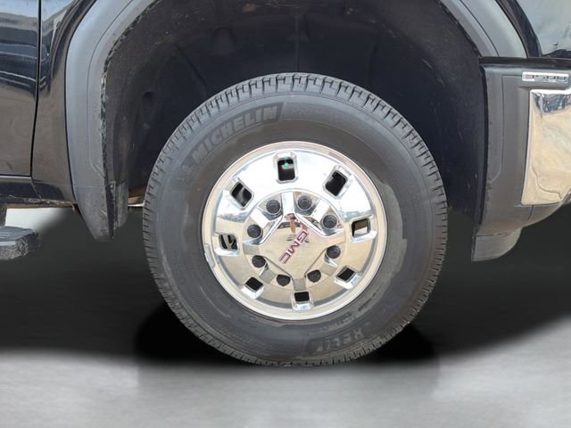 Used 2024 GMC Sierra 3500 SLT w/ SLT Premium Package AWD/4WD image 9