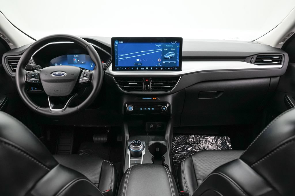 Certified 2025 Ford Escape Platinum AWD/4WD image 14