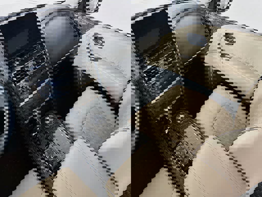 Used 2022 Nissan Armada Platinum image 14