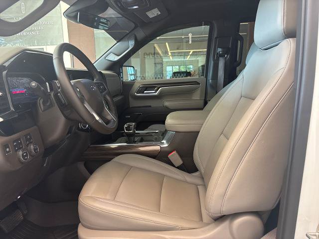 Used 2024 Chevrolet Silverado 1500 LT Trail Boss w/ Convenience Package II AWD/4WD image 12