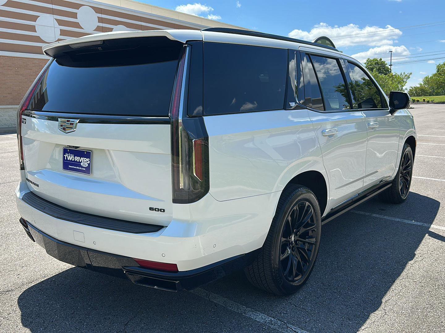 Used 2021 Cadillac Escalade Sport Platinum w/ LPO, ONYX Package AWD/4WD image 5