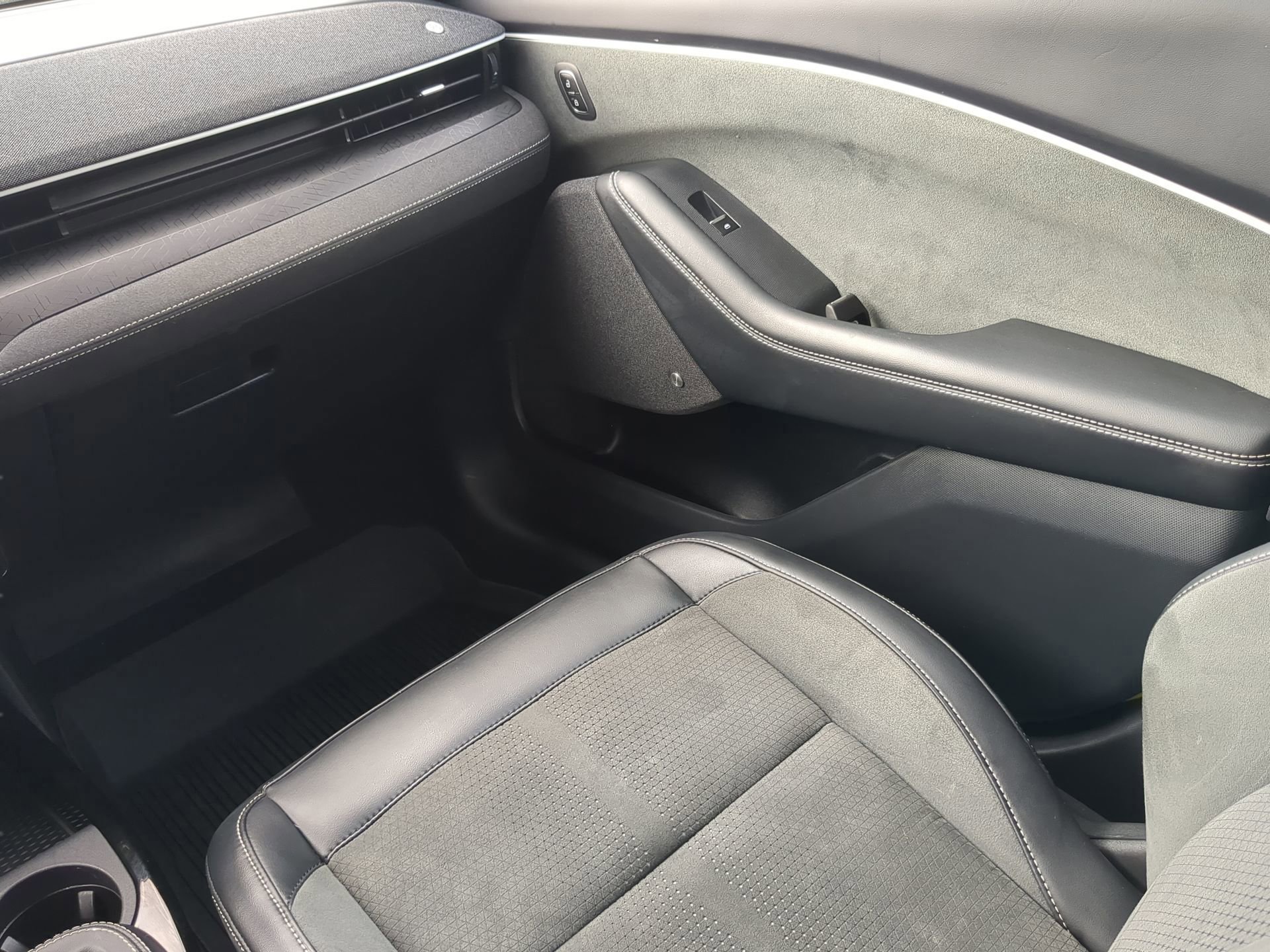 Certified 2024 Ford Mustang Mach-E GT image 45