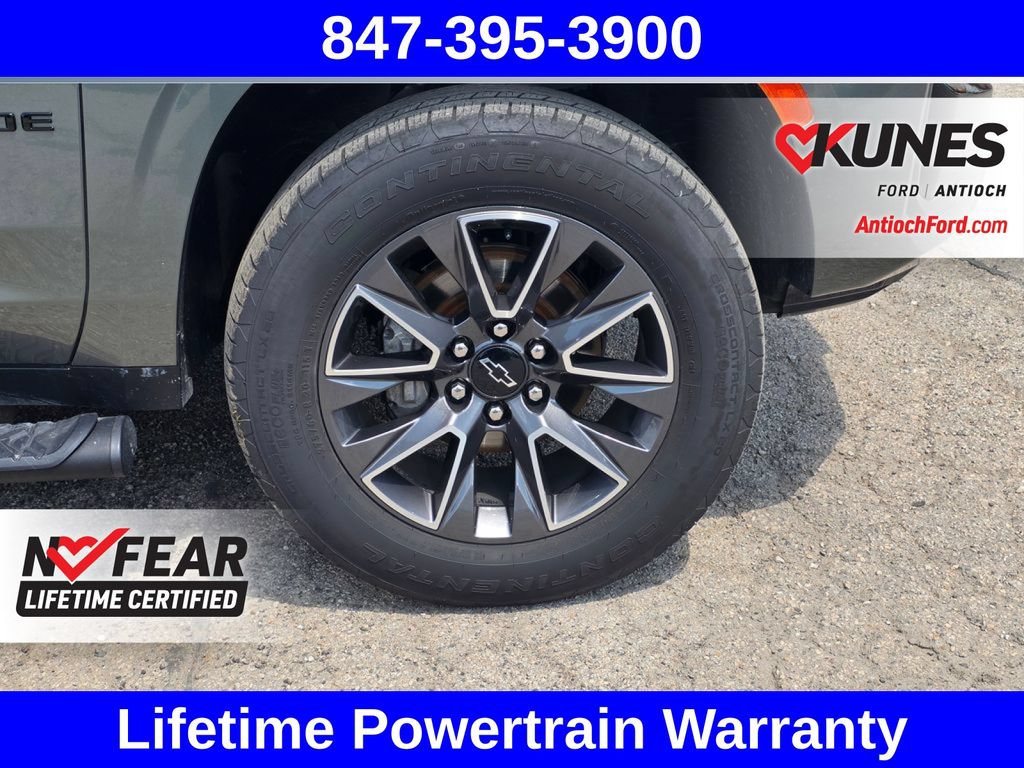 Used 2023 Chevrolet Tahoe Z71 w/ Luxury Package AWD/4WD image 13