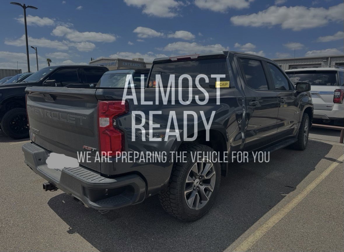 Used 2022 Chevrolet Silverado 1500 RST w/ Z71 Off-Road Package AWD/4WD image 4