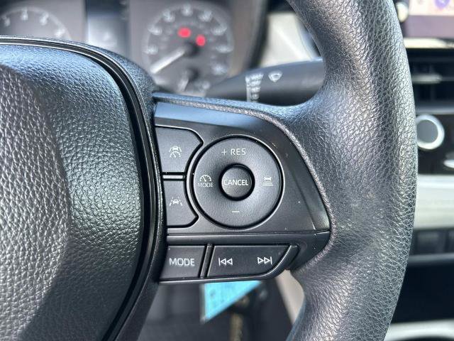 Used 2025 Toyota Corolla Cross L FWD image 29
