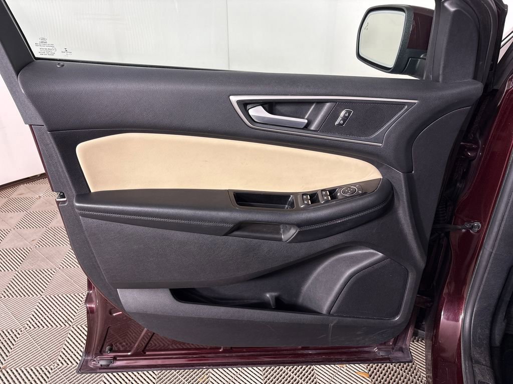 Certified 2017 Ford Edge SEL w/ Equipment Group 201A image 17