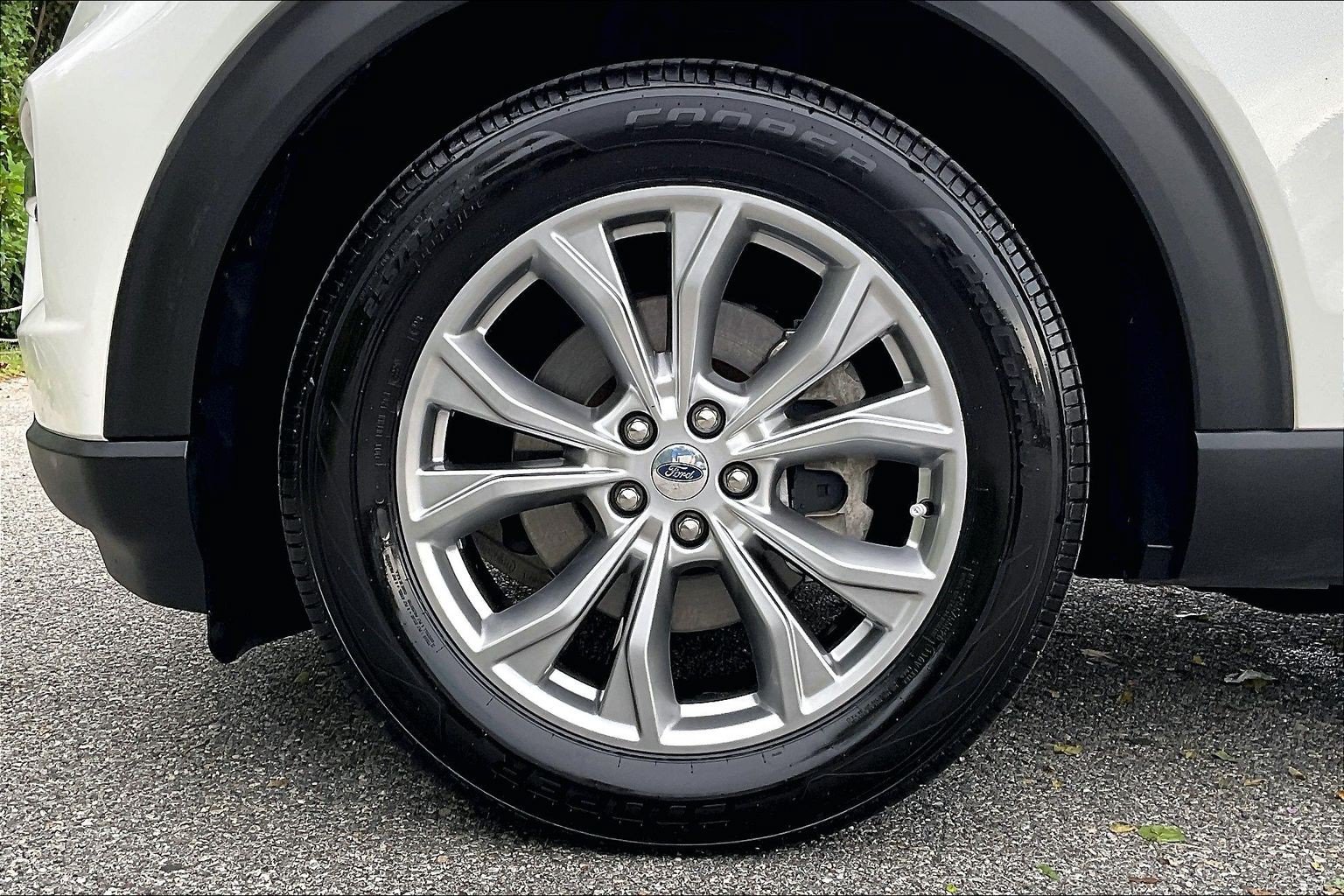 Certified 2020 Ford Explorer XLT w/ Equipment Group 202A RWD image 9