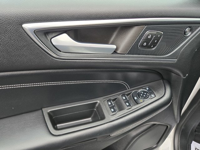 Certified 2023 Ford Edge Titanium w/ Equipment Group 301A AWD/4WD image 40