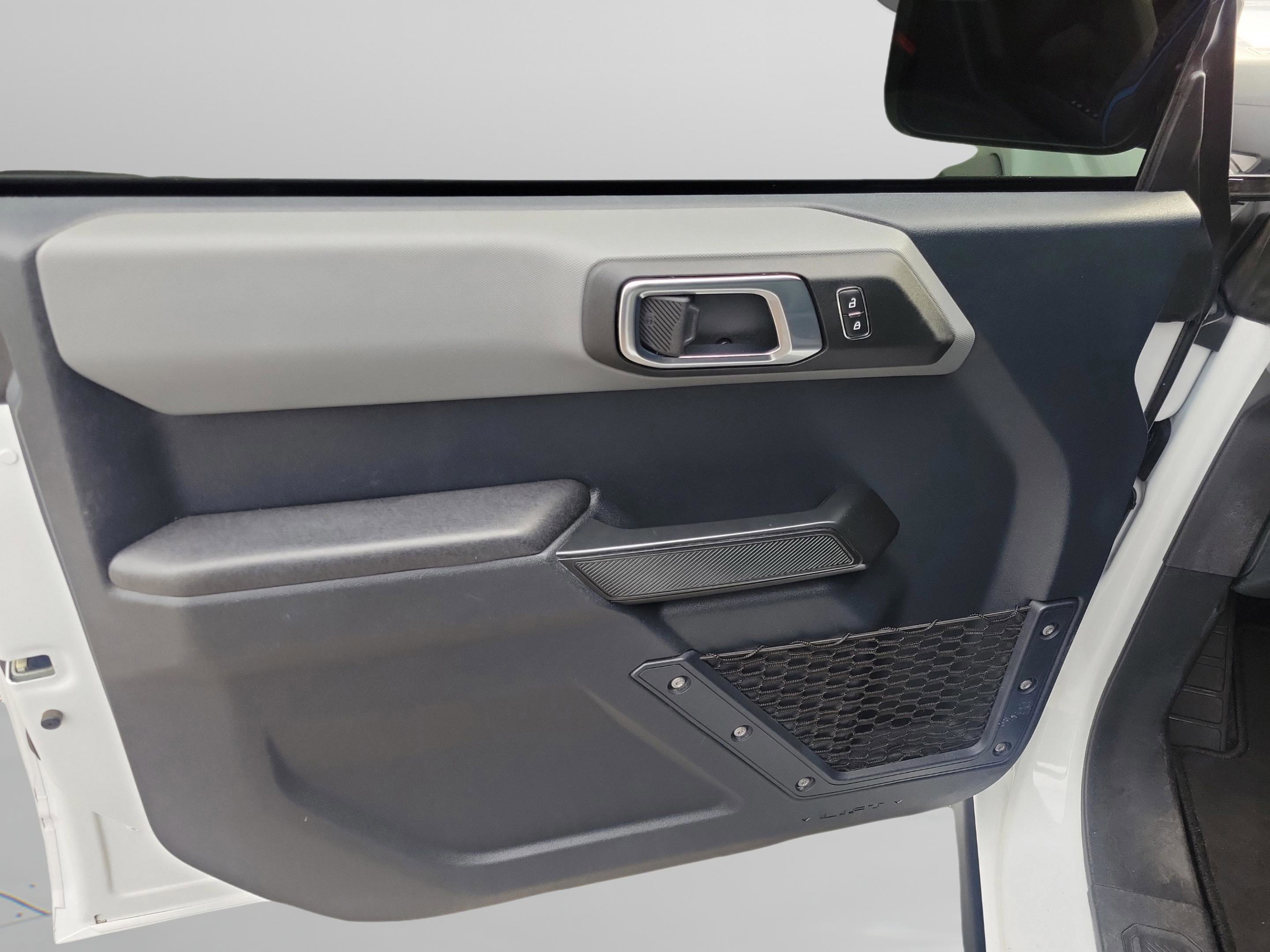 Certified 2024 Ford Bronco Black Diamond image 5