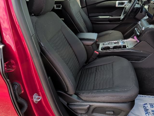 Certified 2020 Ford Explorer XLT w/ Comfort Package AWD/4WD image 24