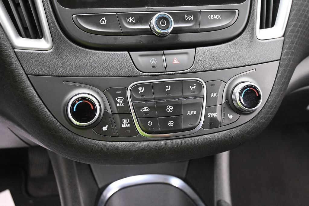 Used 2024 Chevrolet Malibu LT FWD image 11
