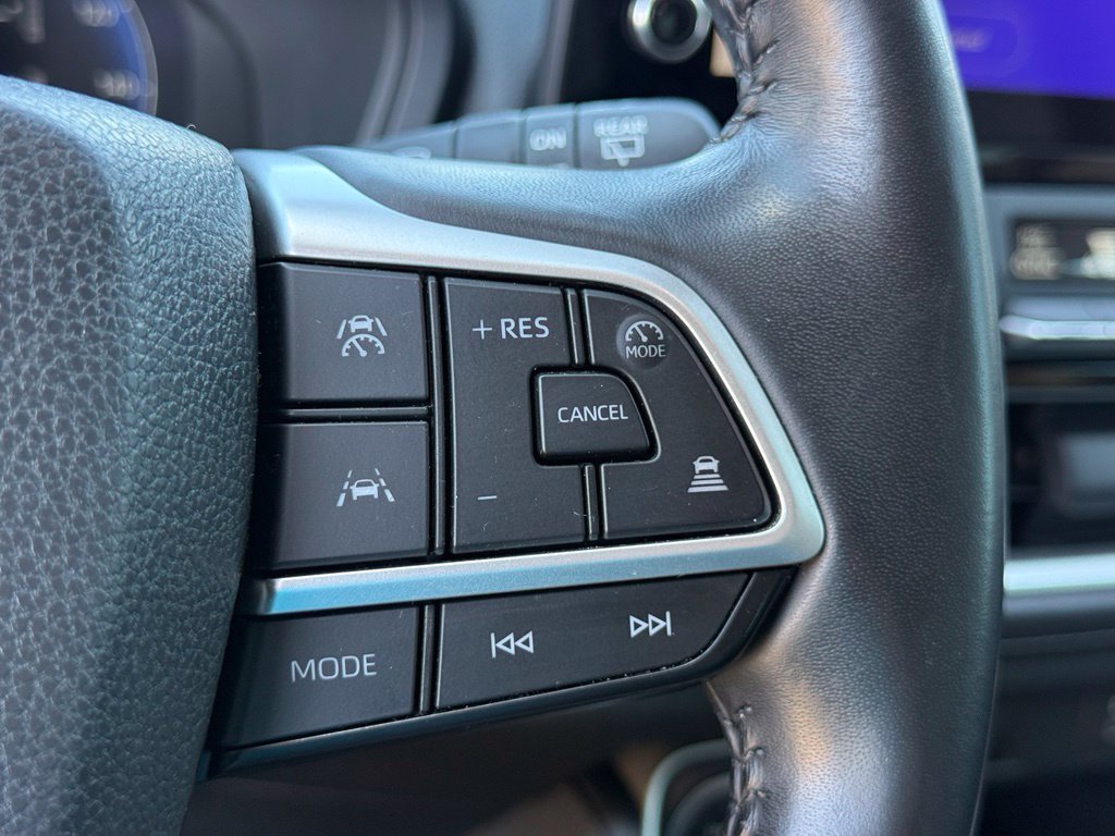 Used 2024 Toyota Grand Highlander AWD image 16