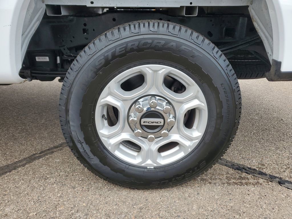 Certified 2025 Ford F250 XLT image 6