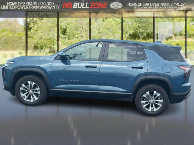 Used 2025 Chevrolet Equinox LT AWD/4WD image 2