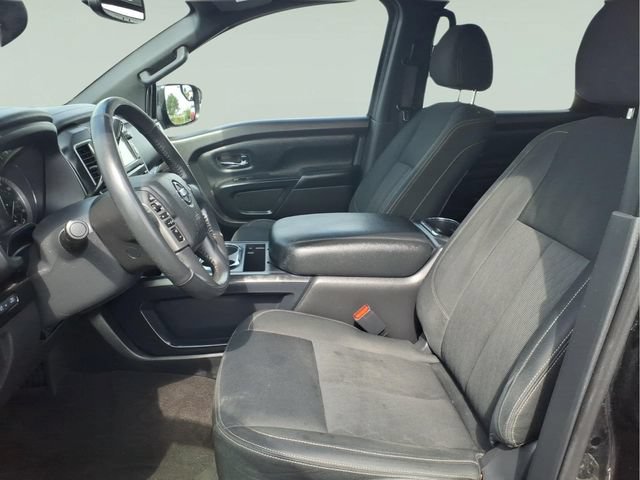 Used 2018 Nissan Titan SV w/ SV Convenience Package AWD/4WD image 19