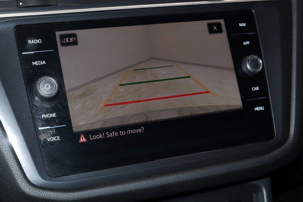 Used 2024 Volkswagen Tiguan SEL R-Line image 10