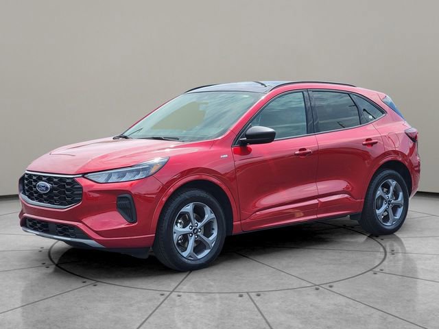 Certified 2023 Ford Escape ST-Line w/ Tech Pack #1 AWD/4WD image 3