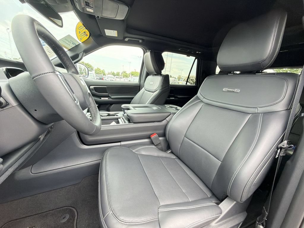 Certified 2026 Ford Expedition Platinum w/ Stealth Appearance Package AWD/4WD image 12