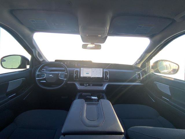 Certified 2025 Ford Expedition Active AWD/4WD image 13