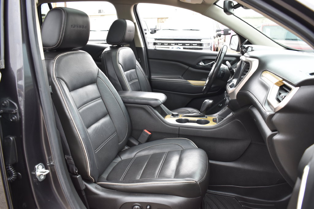Used 2017 GMC Acadia Denali w/ Technology Package AWD/4WD image 35