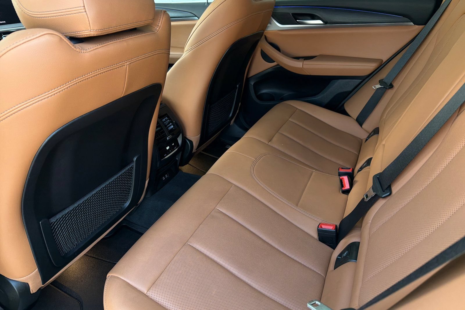 Used 2024 BMW X4 xDrive30i w/ Premium Package AWD/4WD image 11