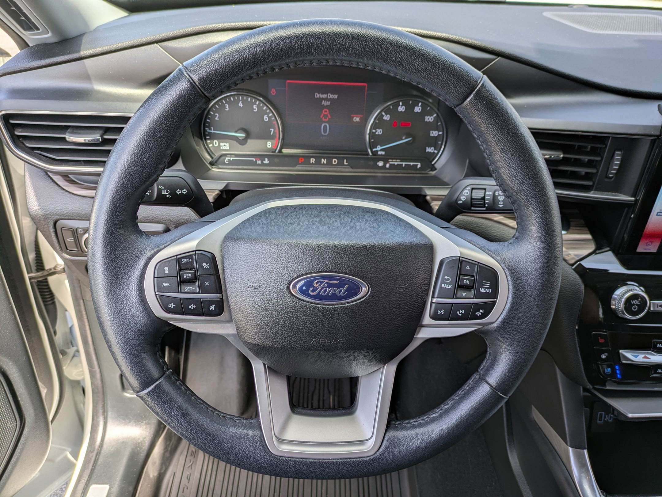 Certified 2023 Ford Explorer Limited w/ Limited Technology Package AWD/4WD image 9