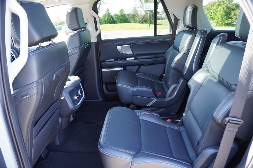 Certified 2025 Ford Expedition Platinum AWD/4WD image 18