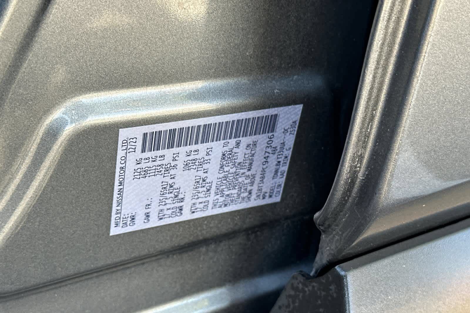 Used 2023 Nissan Rogue S AWD/4WD image 30