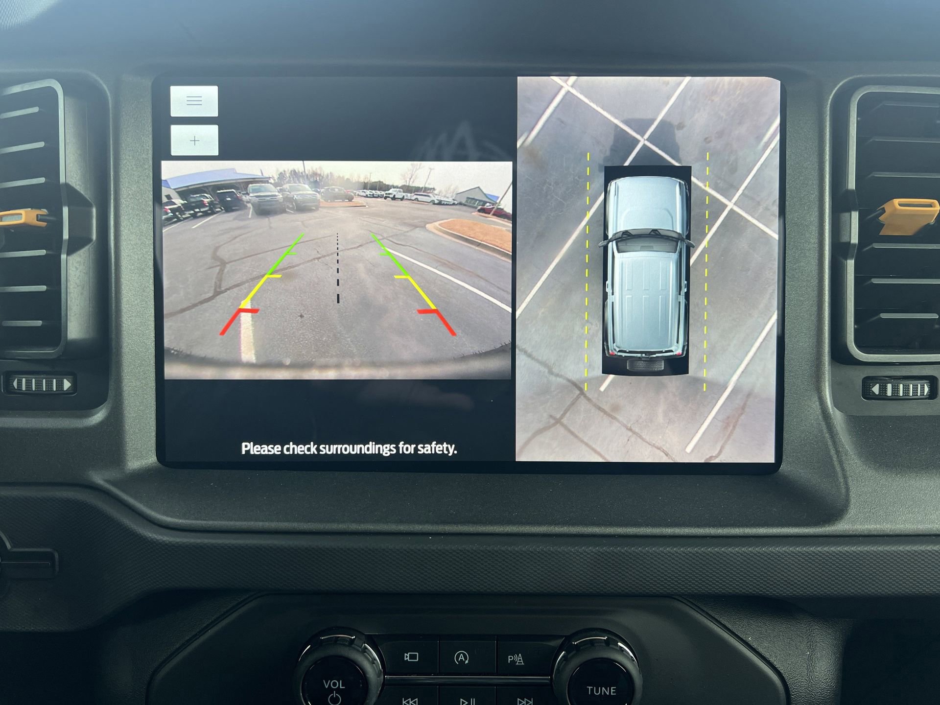 Certified 2024 Ford Bronco Badlands image 10