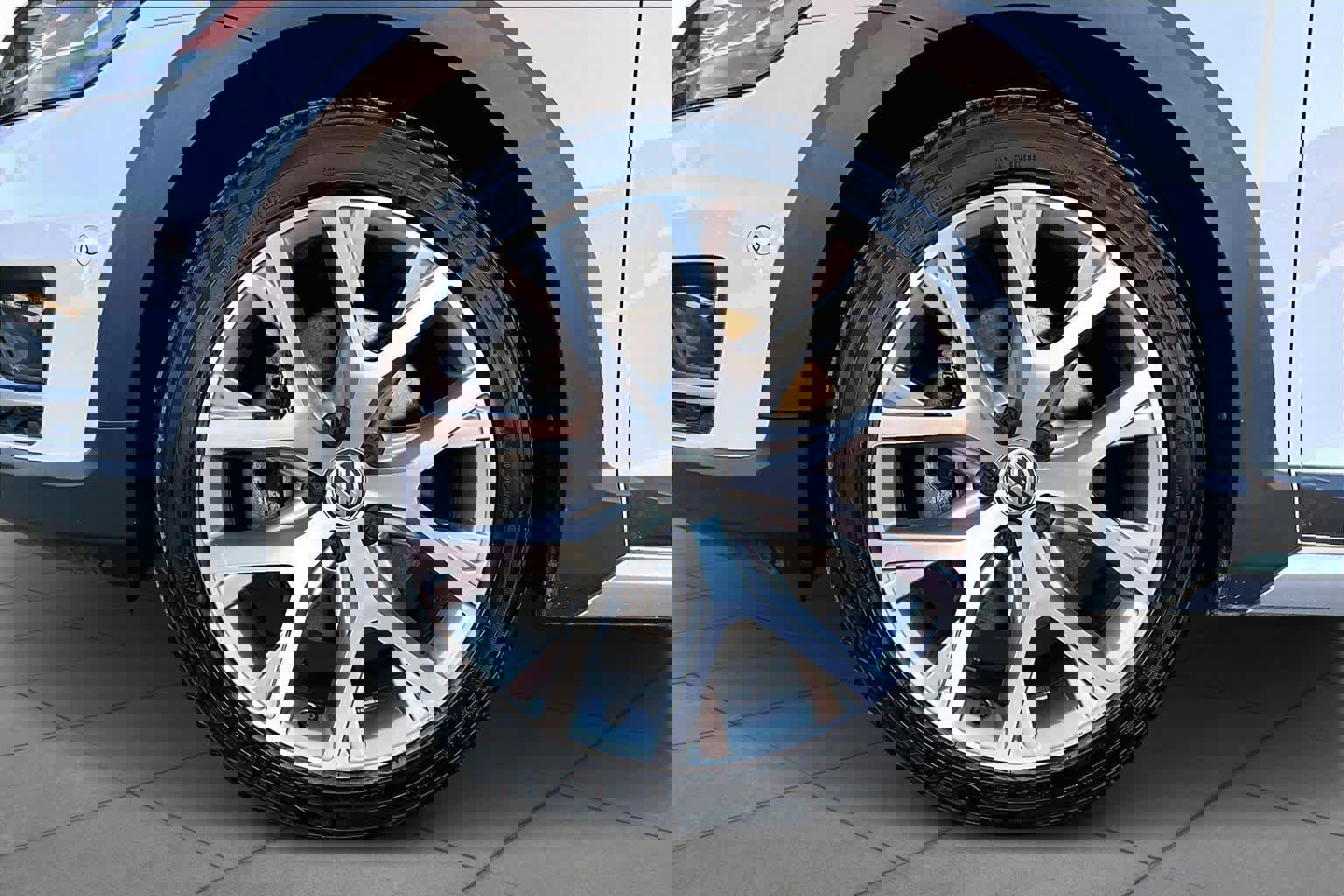 Used 2018 Volkswagen Golf Alltrack SEL image 16