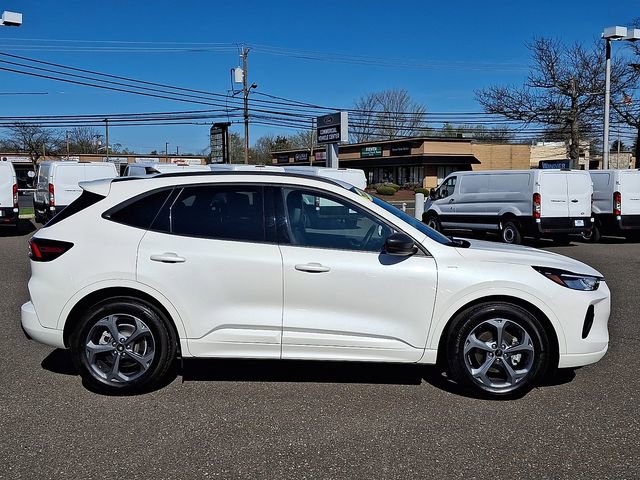 Certified 2023 Ford Escape ST-Line w/ Tech Pack #1 FWD image 7