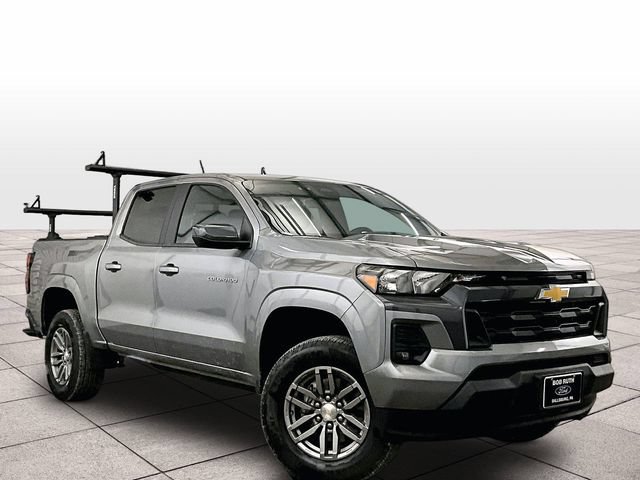 Used 2024 Chevrolet Colorado LT w/ LT Convenience Package AWD/4WD image 2