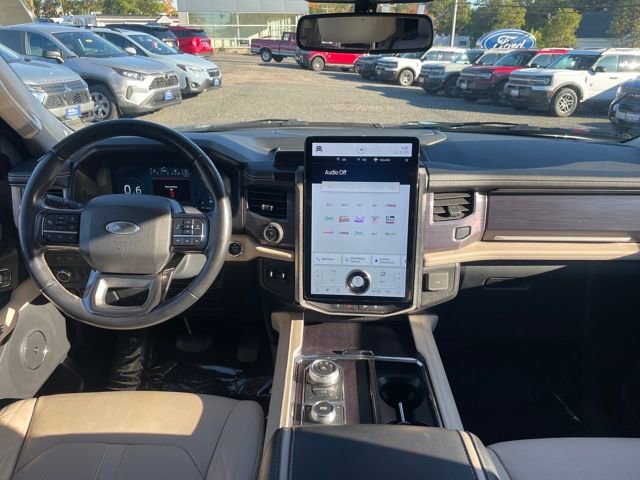 Certified 2022 Ford Expedition Platinum image 15