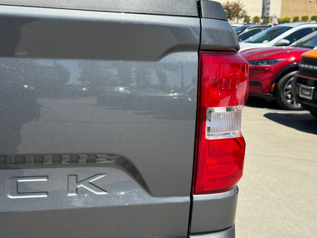 Certified 2025 Ford Maverick XL FWD image 17
