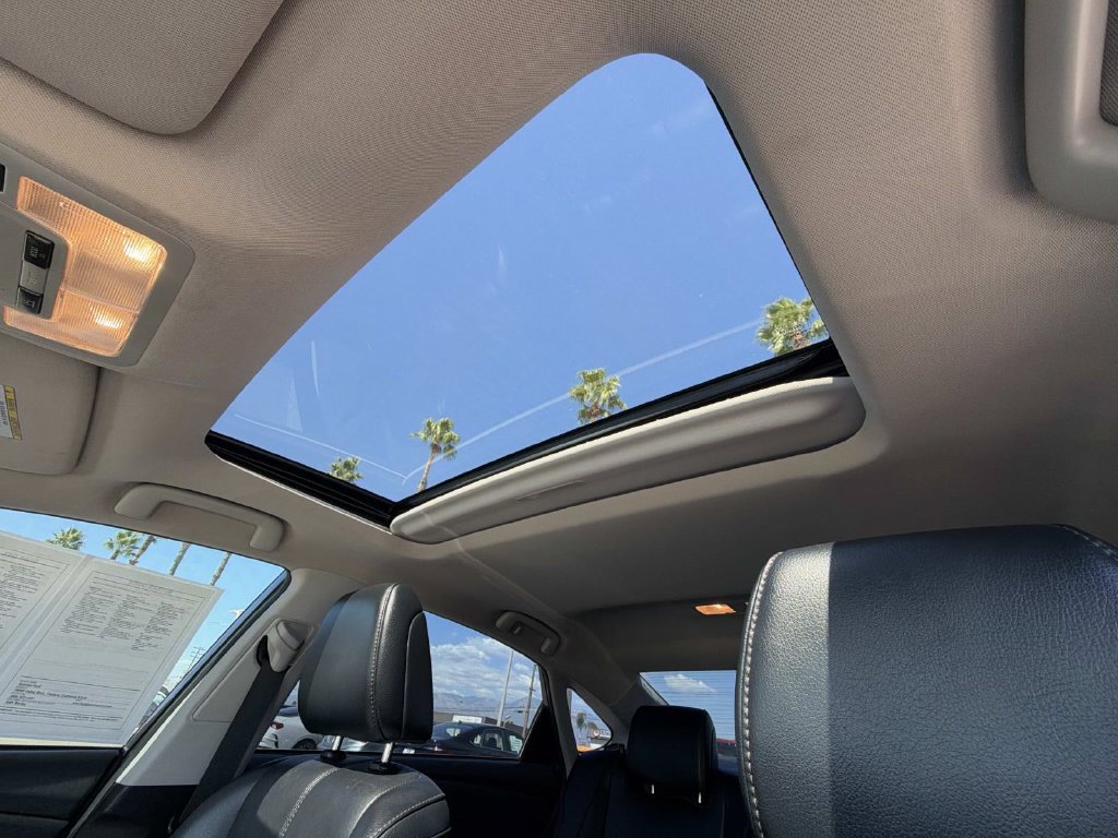 Used 2018 Toyota Avalon XLE Premium w/ Carpet Mat Package FWD image 27