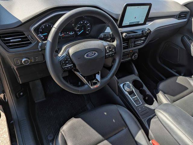 Certified 2022 Ford Escape SEL w/ Equipment Group 302A AWD/4WD image 2