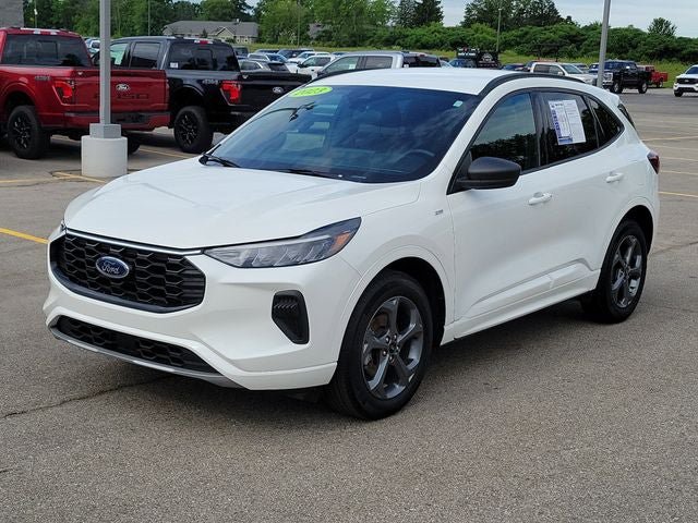 Certified 2023 Ford Escape ST-Line w/ Tech Pack #1 AWD/4WD image 2